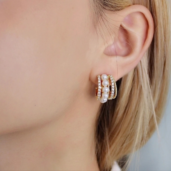 💖 Gold Pearl Rhinestone Half Hoop Earrings Coquette Bridal Wedding Cocktail - Picture 1 of 16
